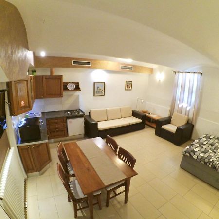 Carla Studio Apartment Загреб Екстер'єр фото