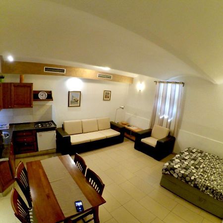 Carla Studio Apartment Загреб Екстер'єр фото