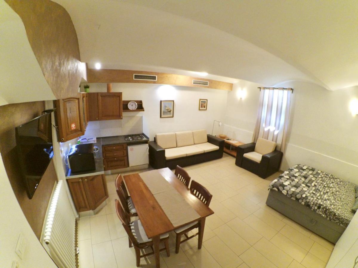 Carla Studio Apartment Загреб Екстер'єр фото
