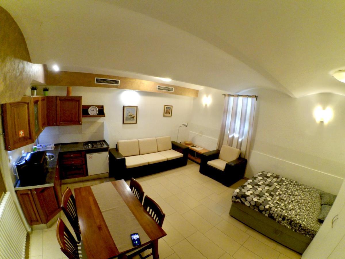Carla Studio Apartment Загреб Екстер'єр фото