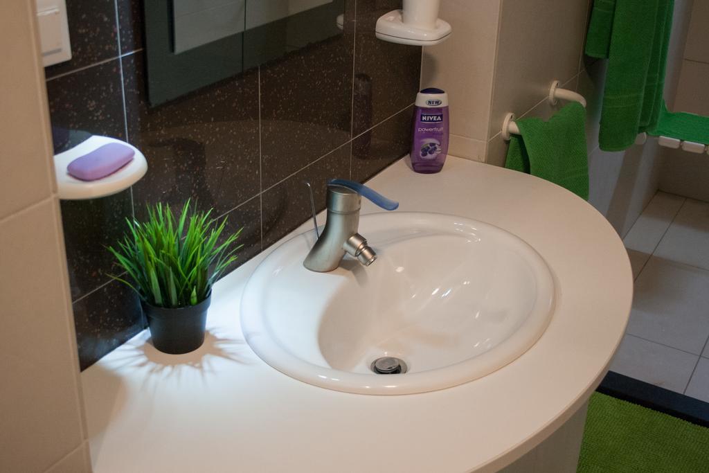 Carla Studio Apartment Загреб Номер фото